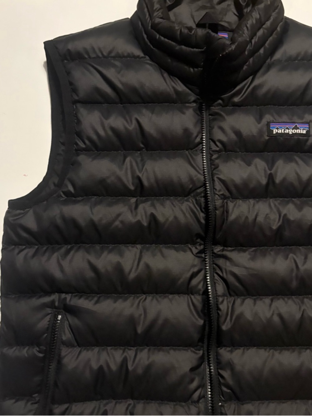 Youth Patagonia Black Down Sleeveless Puffer Vest - Picture 3 of 8